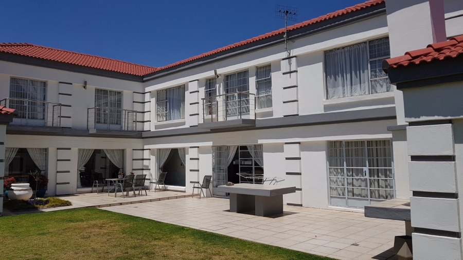 4 Bedroom Property for Sale in La Provance Free State
